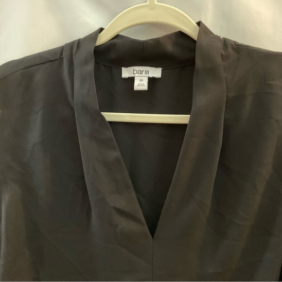Bar III Sleeveless V-Neck Blouse Black 2X - Picture 2 of 5